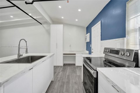 Casa en alquiler en North Miami, Florida, 1 dormitorio, 222.22 m2 № 1345447 - foto 20