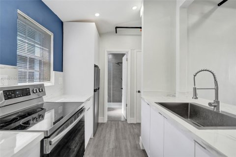 Casa en alquiler en North Miami, Florida, 1 dormitorio, 222.22 m2 № 1345447 - foto 19