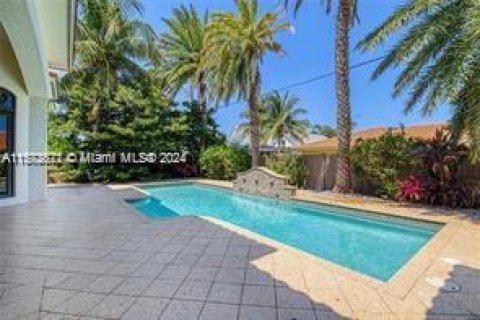 Casa en venta en Boca Raton, Florida, 5 dormitorios, 396.04 m2 № 1135533 - foto 10