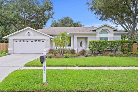 House in Odessa, Florida 4 bedrooms, 198.25 sq.m. № 1248300 - photo 1