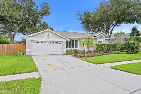 Villa ou maison à vendre à Odessa, Floride: 4 chambres, 198.25 m2 № 1248300 - photo 2