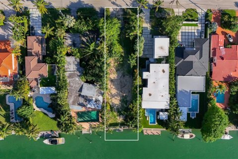 Land in Miami Beach, Florida № 929526 - photo 4