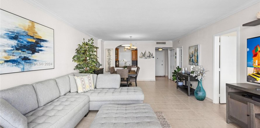 Condo in Miami Beach, Florida, 1 bedroom  № 1381973