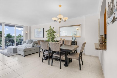 Condo in Miami Beach, Florida, 1 bedroom  № 1381973 - photo 8