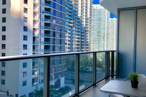 Condo in Miami, Florida, 1 bedroom  № 1332217 - photo 22