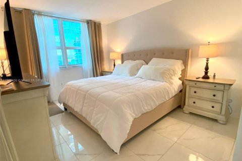 Condominio en venta en Miami, Florida, 2 dormitorios, 111.48 m2 № 1104173 - foto 10