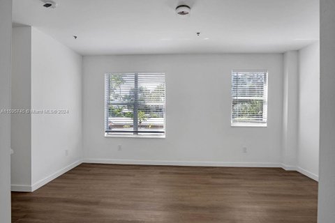 Condo in Miami Beach, Florida, 1 bedroom  № 1188405 - photo 4