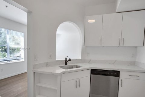 Condo in Miami Beach, Florida, 1 bedroom  № 1188405 - photo 7