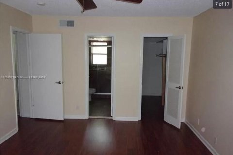 Casa en venta en Pompano Beach, Florida, 3 dormitorios, 147.81 m2 № 1188409 - foto 2
