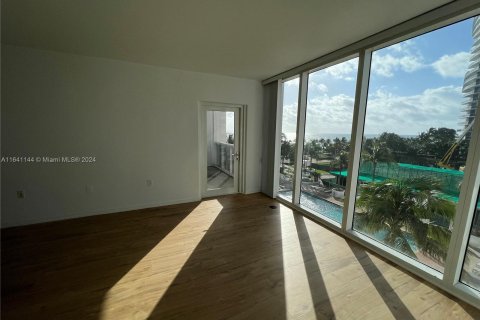 Condominio en venta en Bal Harbour, Florida, 1 dormitorio, 83.24 m2 № 1318928 - foto 4