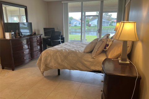 Condominio en venta en Tamarac, Florida, 1 dormitorio, 91.23 m2 № 925457 - foto 5