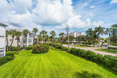 Condo in Vero Beach, Florida, 2 bedrooms  № 1398647 - photo 27