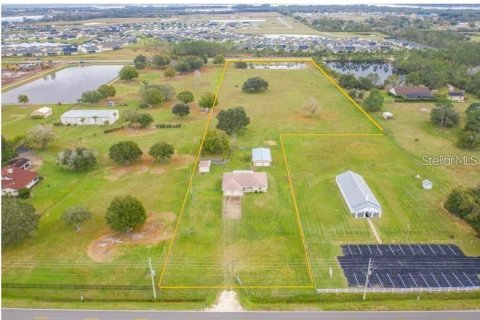 Immobilier commercial à vendre à Saint Cloud, Floride: 151.43 m2 № 1398602 - photo 1