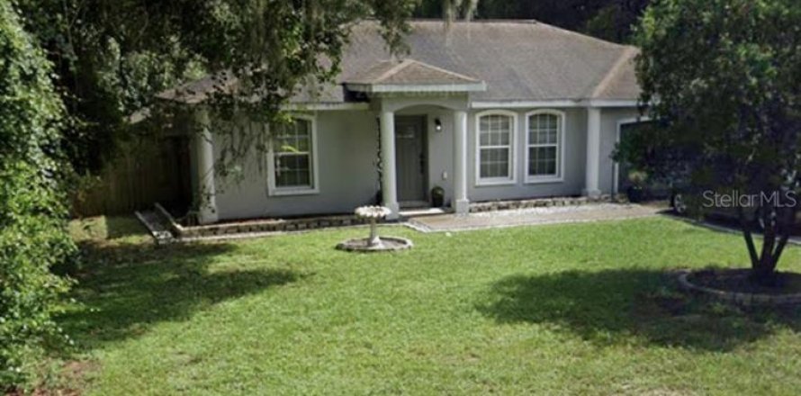 House in Ocala, Florida 3 bedrooms, 126.25 sq.m. № 621457