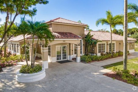 Copropriété à vendre à West Palm Beach, Floride: 2 chambres, 65.77 m2 № 1404400 - photo 2