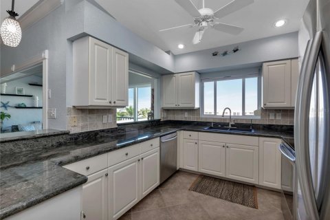 Condominio en venta en Punta Gorda, Florida, 2 dormitorios, 170.75 m2 № 831810 - foto 12
