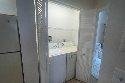 Adosado en venta en North Lauderdale, Florida, 1 dormitorio, 88.72 m2 № 1207920 - foto 3