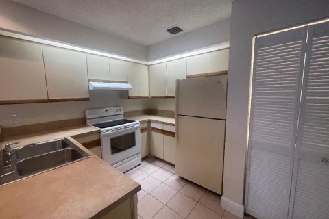 Adosado en venta en North Lauderdale, Florida, 1 dormitorio, 88.72 m2 № 1207920 - foto 13