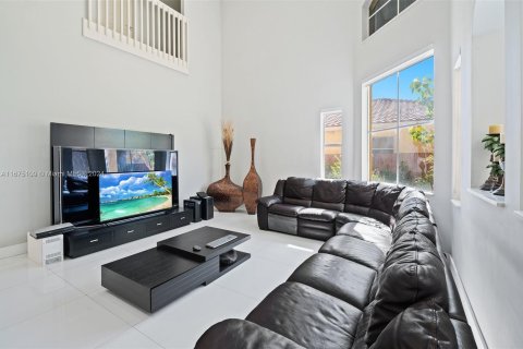 Casa en venta en Miramar, Florida, 5 dormitorios, 271.37 m2 № 1398387 - foto 2