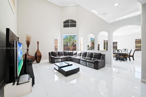 Casa en venta en Miramar, Florida, 5 dormitorios, 271.37 m2 № 1398387 - foto 4