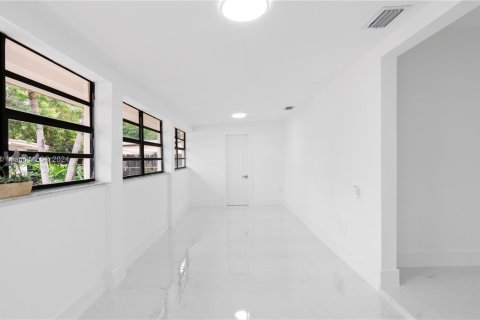 Casa en venta en Hialeah, Florida, 3 dormitorios, 136.94 m2 № 1398388 - foto 21