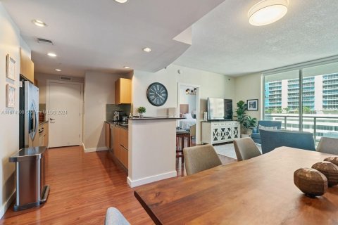 Copropriété à vendre à Miami, Floride: 1 chambre, 89.46 m2 № 1398340 - photo 3