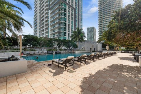 Condo in Miami, Florida, 1 bedroom  № 1398340 - photo 24