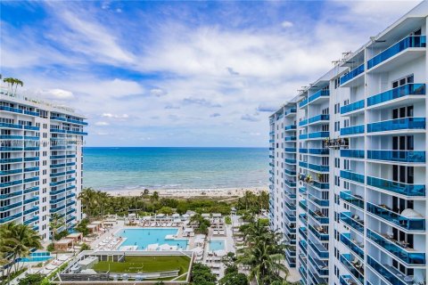 Copropriété à vendre à Miami Beach, Floride: 1 chambre, 78.97 m2 № 1332021 - photo 1