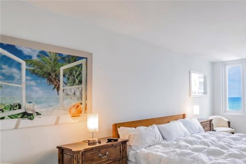 Condo in Miami Beach, Florida, 1 bedroom  № 1332021 - photo 5