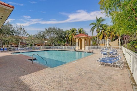 Touwnhouse à vendre à Miramar, Floride: 2 chambres, 99.13 m2 № 1216453 - photo 30