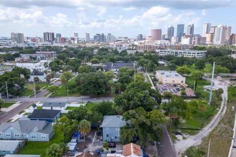 Propiedad comercial en venta en Tampa, Florida, 10 dormitorios, 260.13 m2 № 1300393 - foto 26