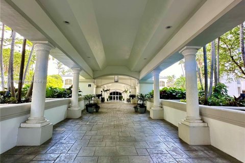 Copropriété à vendre à Aventura, Floride: 2 chambres, 157.93 m2 № 1081240 - photo 9