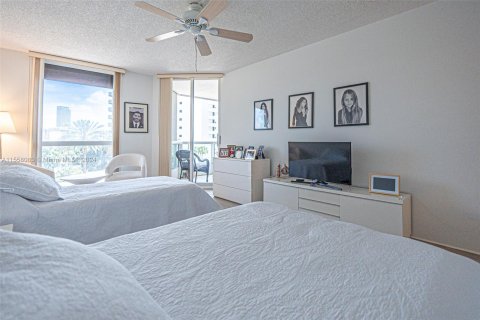 Condo in Aventura, Florida, 2 bedrooms  № 1081240 - photo 20