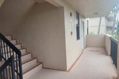 Condominio en venta en Coconut Creek, Florida, 2 dormitorios, 120.77 m2 № 1182839 - foto 17