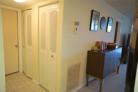 Copropriété à vendre à Deerfield Beach, Floride: 2 chambres, 98.94 m2 № 1118144 - photo 11