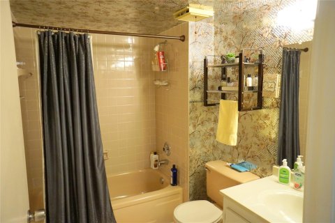 Condo in Deerfield Beach, Florida, 2 bedrooms  № 1118144 - photo 17