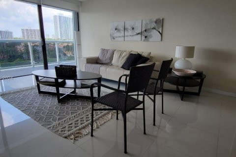 Condo in Aventura, Florida, 2 bedrooms  № 1355200 - photo 23