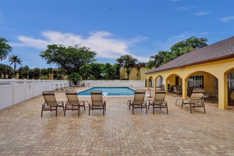 Copropriété à vendre à Boca Raton, Floride: 2 chambres, 86.96 m2 № 1228799 - photo 5