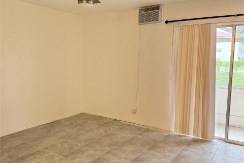Condominio en venta en Pembroke Pines, Florida, 1 dormitorio, 75.34 m2 № 1228797 - foto 6