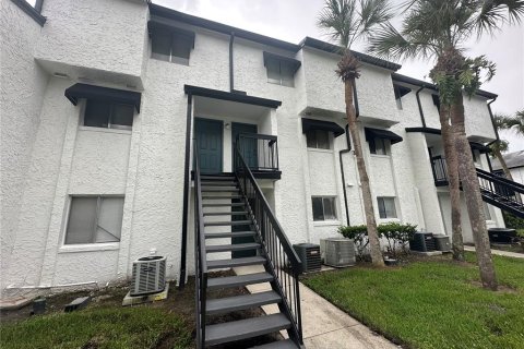 Copropriété à vendre à Orlando, Floride: 2 chambres, 112.78 m2 № 1371399 - photo 1