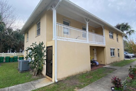 Condo in Jacksonville Beach, Florida, 2 bedrooms  № 885670 - photo 2