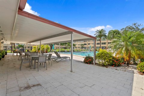 Condominio en venta en Saint Petersburg, Florida, 1 dormitorio, 86.4 m2 № 1337618 - foto 23