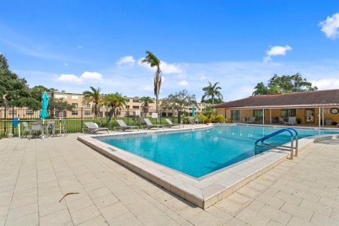 Condominio en venta en Saint Petersburg, Florida, 1 dormitorio, 86.4 m2 № 1337618 - foto 25