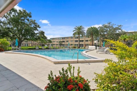 Condominio en venta en Saint Petersburg, Florida, 1 dormitorio, 86.4 m2 № 1337618 - foto 20