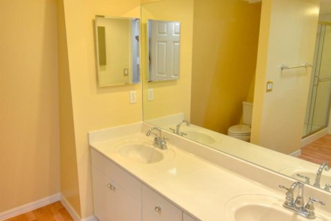 Townhouse in Stuart, Florida 3 bedrooms, 140.47 sq.m. № 1217591 - photo 4