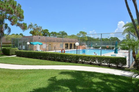 Townhouse in Stuart, Florida 3 bedrooms, 140.47 sq.m. № 1217591 - photo 19