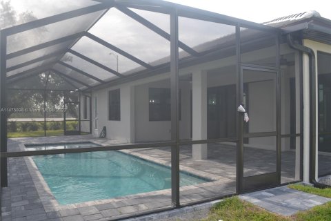 Casa en venta en Punta Gorda, Florida, 3 dormitorios № 802352 - foto 14