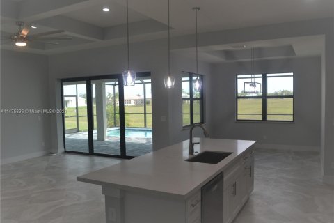 Casa en venta en Punta Gorda, Florida, 3 dormitorios № 802352 - foto 5