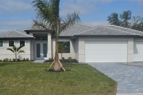 House in Punta Gorda, Florida 3 bedrooms № 802352 - photo 1