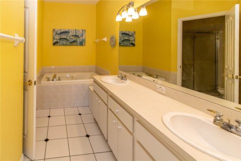 Townhouse in Port Richey, Florida 2 bedrooms, 117.8 sq.m. № 1286784 - photo 21